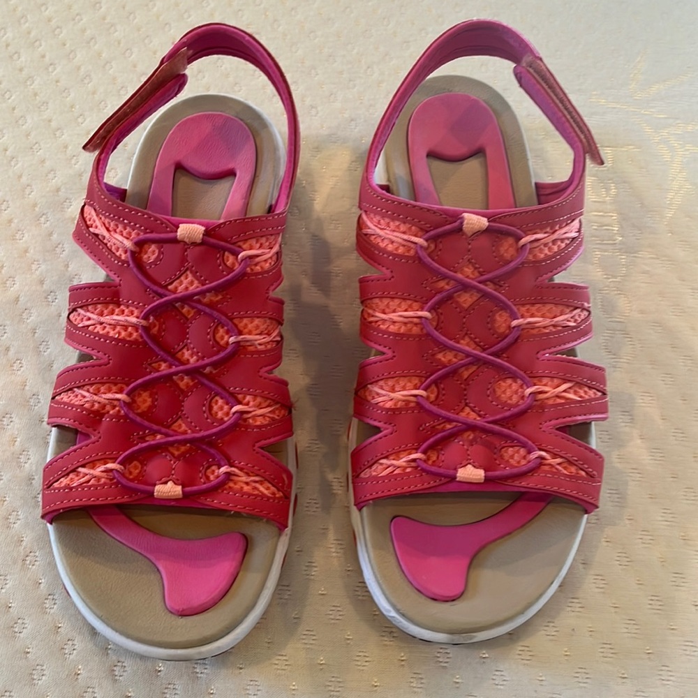 Ladies Ryka sandals, size 10, Velcro strap, new